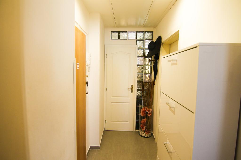 Central Cozy Apartment Прага Экстерьер фото